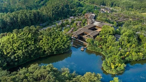 Banyan Tree Mount Emei opens in Sichuan with hot-spring villas