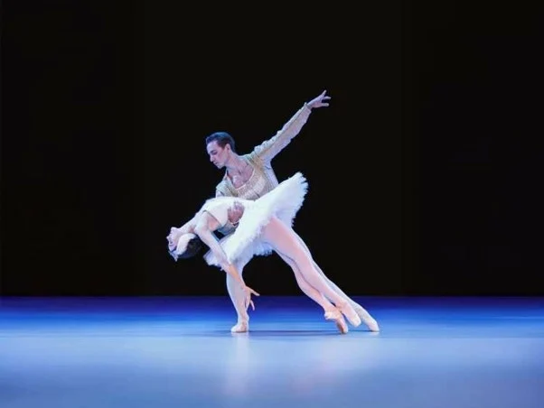 Cunard’s 2027 Season Elevates Arts Programming Across Queen Mary 2 and Fleet