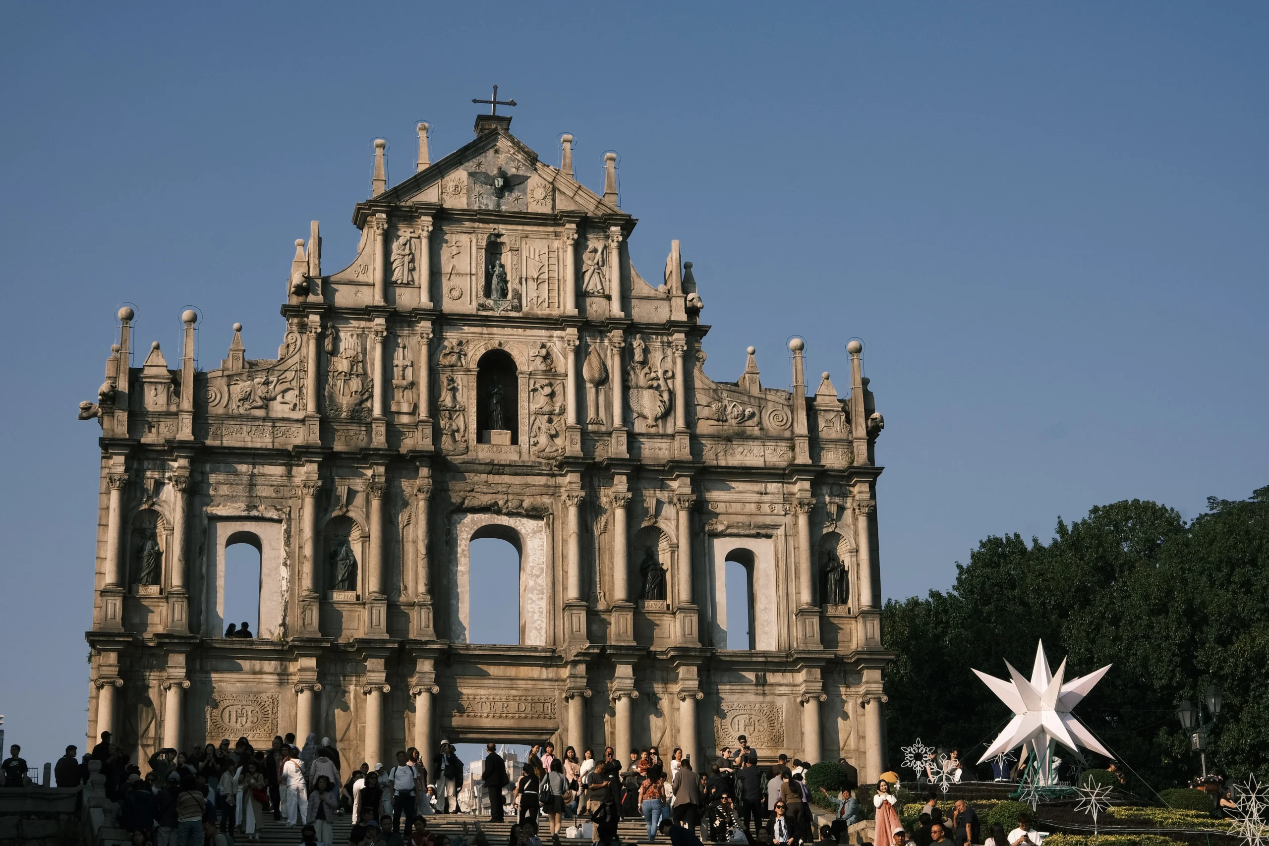 Dida and SJM Resorts sign MoU to promote Macao stays to global buyers