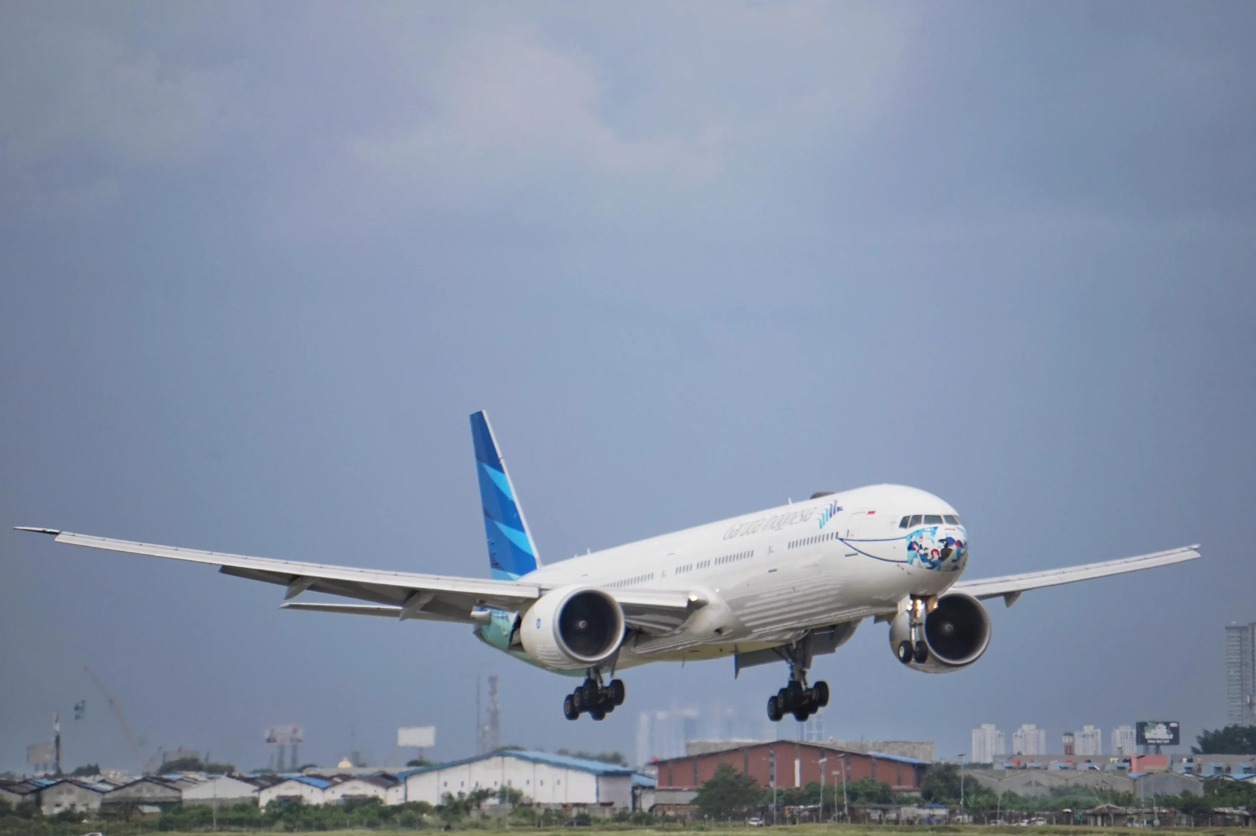 Indonesian airports reopen after Anak Krakatau ash grounds 3,000 flights