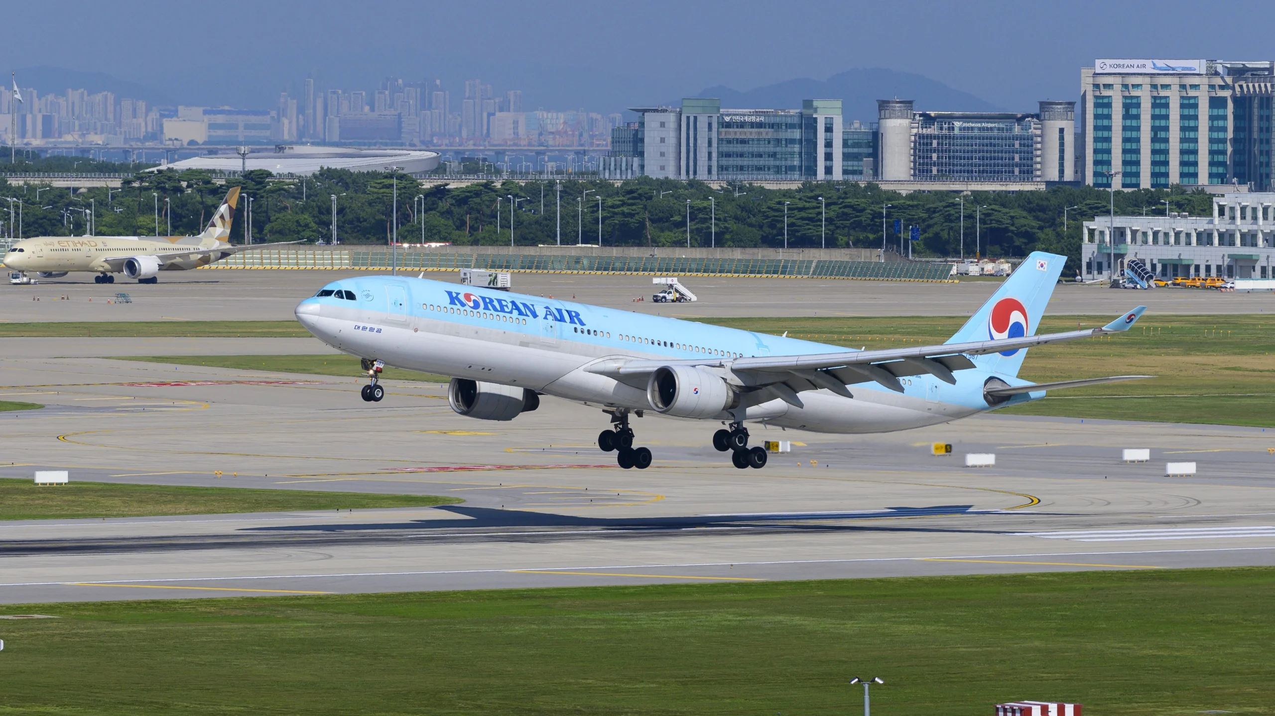 Korean Air's $44.8B Boeing order signals Asia-Pacific fleet renewal boom