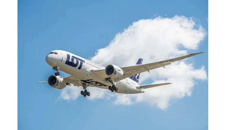 LOT Polish Airlines Posts Record $82M Net Profit, Orders 40 Airbus A220s