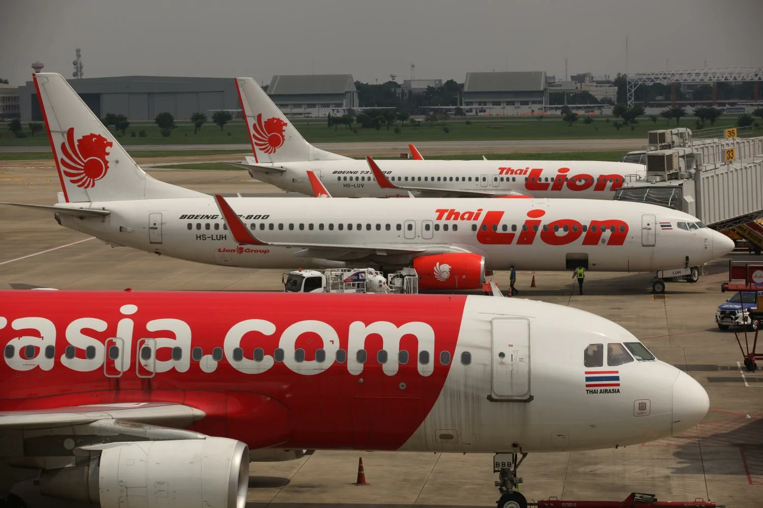 Low-Cost Carriers Face Existential Threat as High-Speed Rail and Premium Demand Reshape Aviation