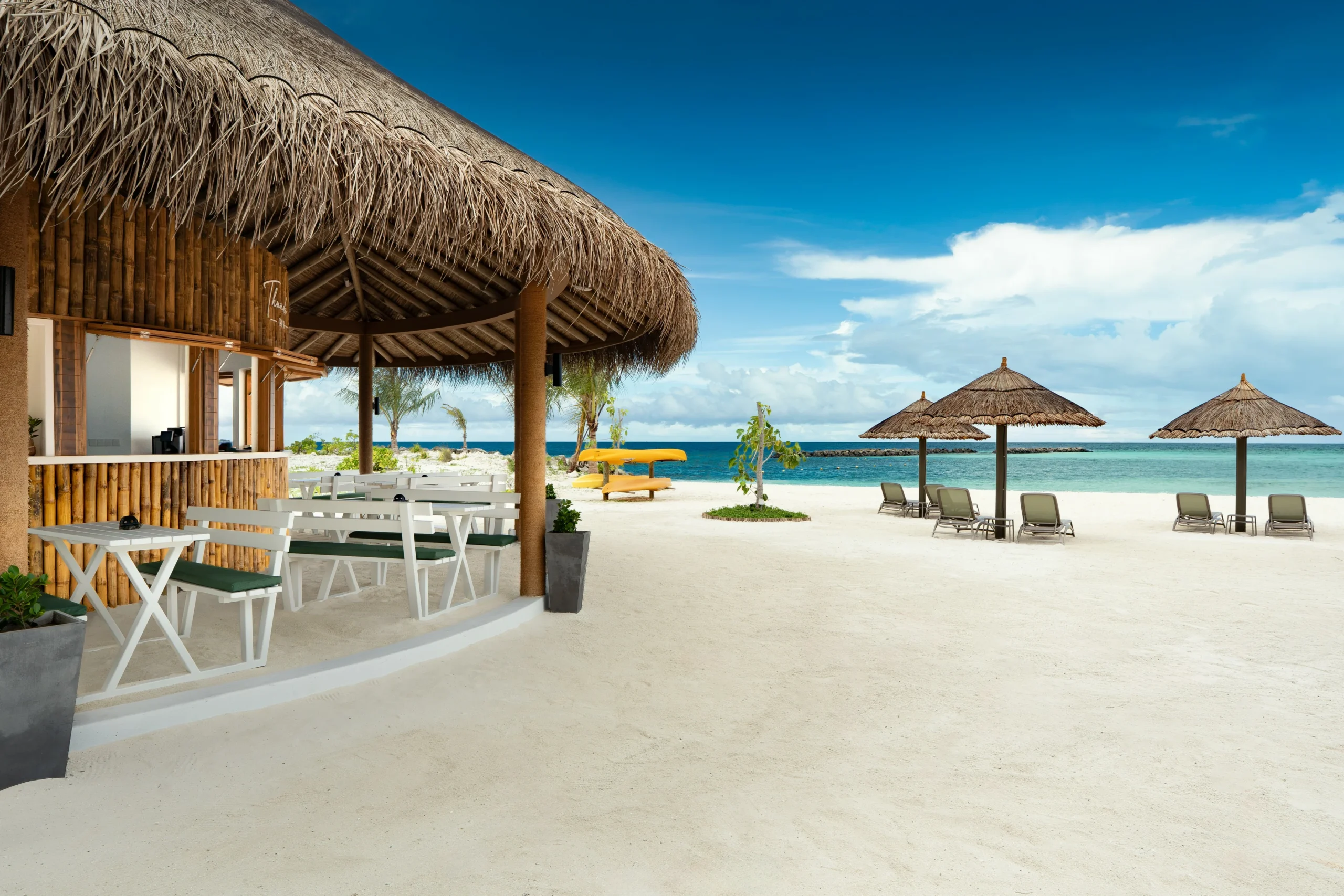 OBLU Nature Helengeli opens Thundi Beach Bar for oceanfront guests