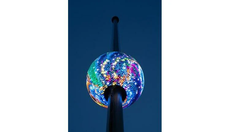 One Times Square sells exclusive access to New Year's Eve Ball