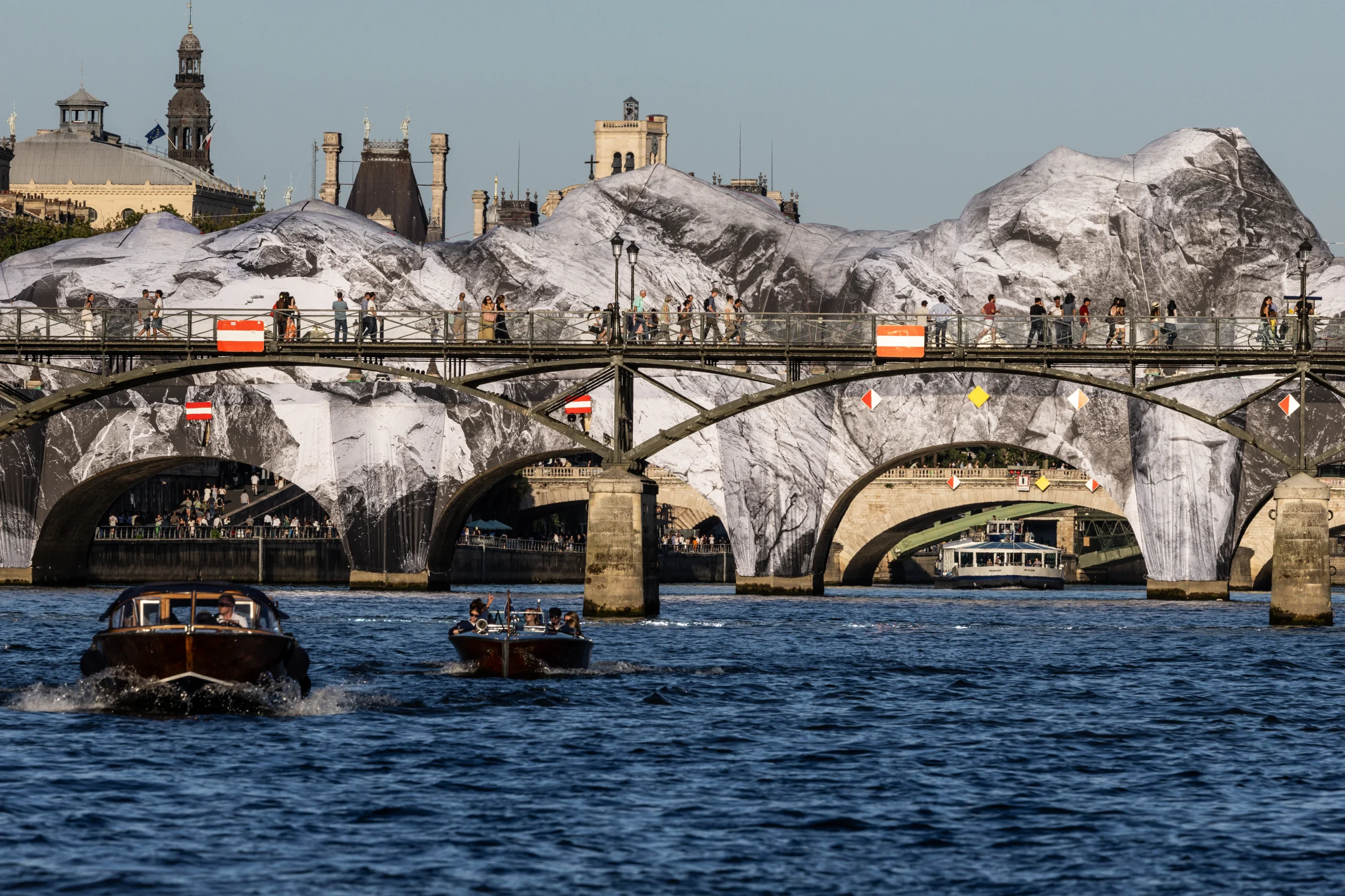 Paris's La Caverne du Pont Neuf Draws 6.4M Visitors, Outpacing Louvre Daily Attendance