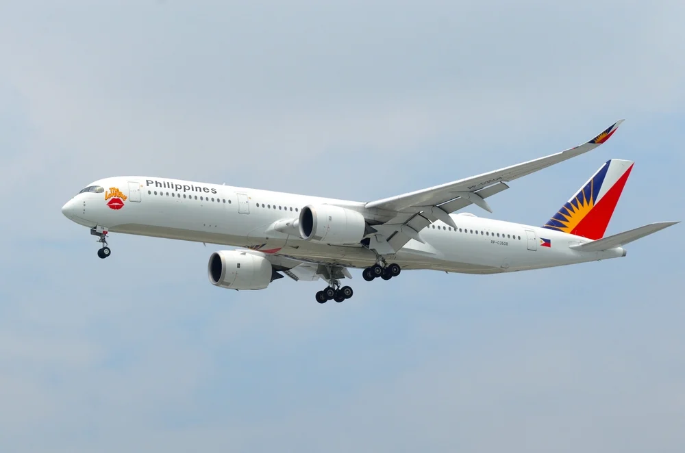 Philippine Airlines Secures First-Ever 'BB' Rating from Fitch with Stable Outlook