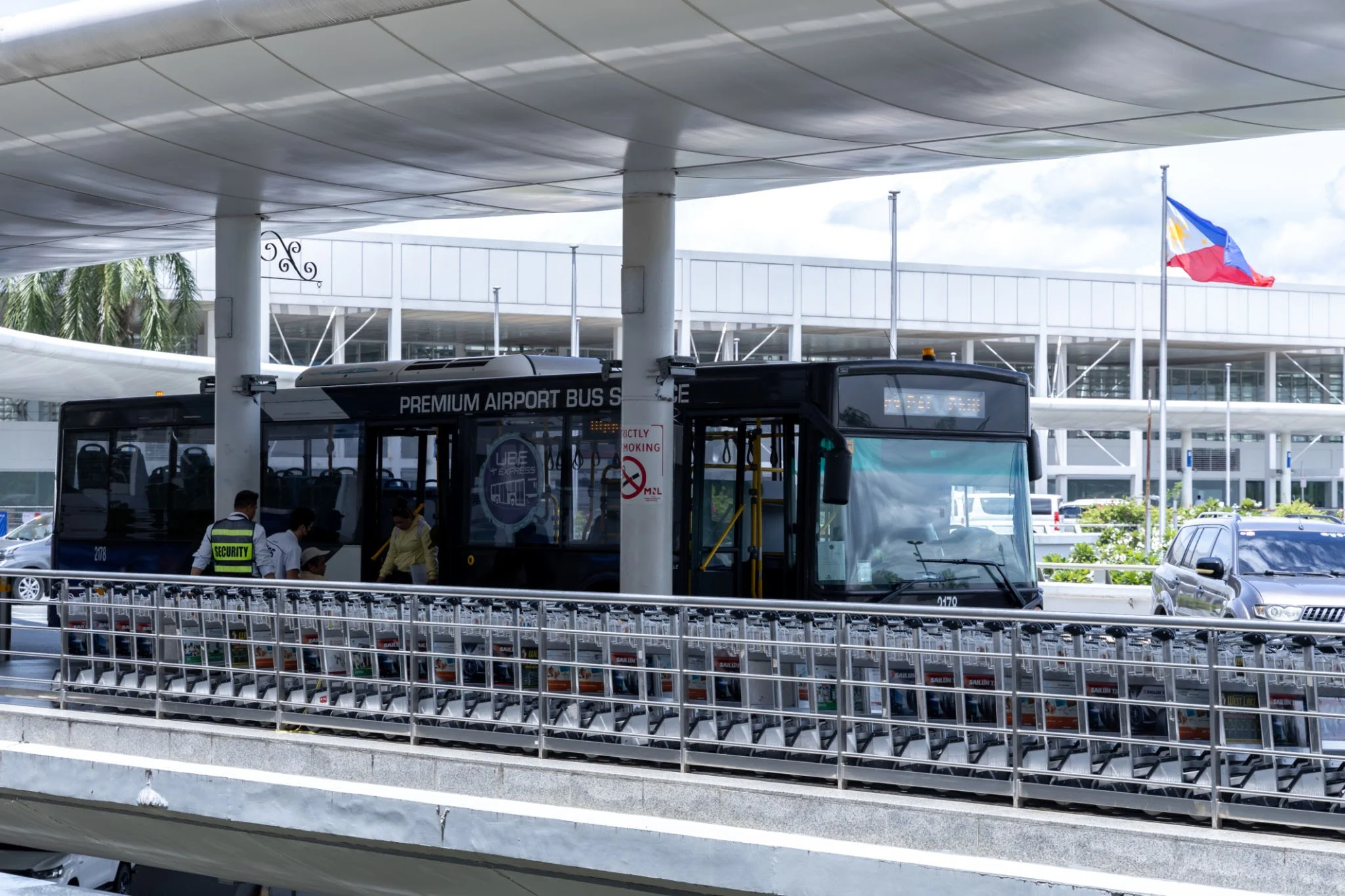 Philippines lags rivals as politics and airport woes mount