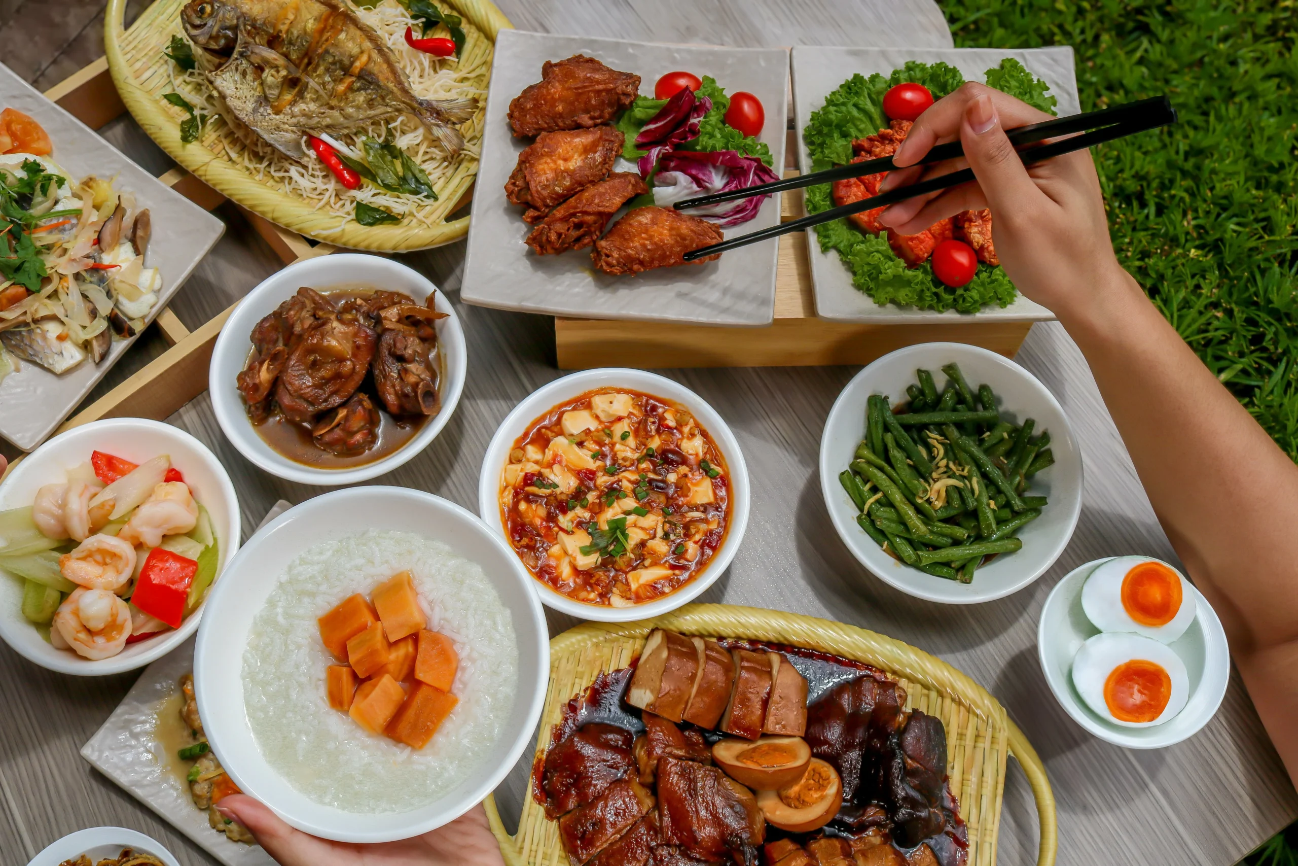 Savouring Singapore: Heritage Brands Ah Pui and Kwong Cheong Thye Collaborate for National Day at Four Points Eatery