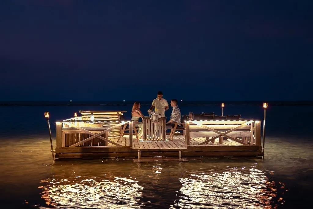 Sun Siyam Pasikudah Launches Solar-Powered Floating Dining Platform on Sri Lanka's East Coast