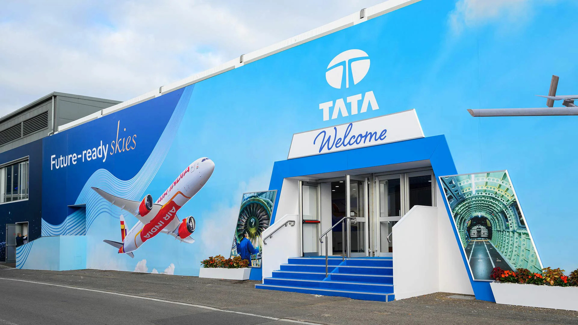 Tata Technologies Makes Farnborough Debut with AI and Smart Glasses for Aviation