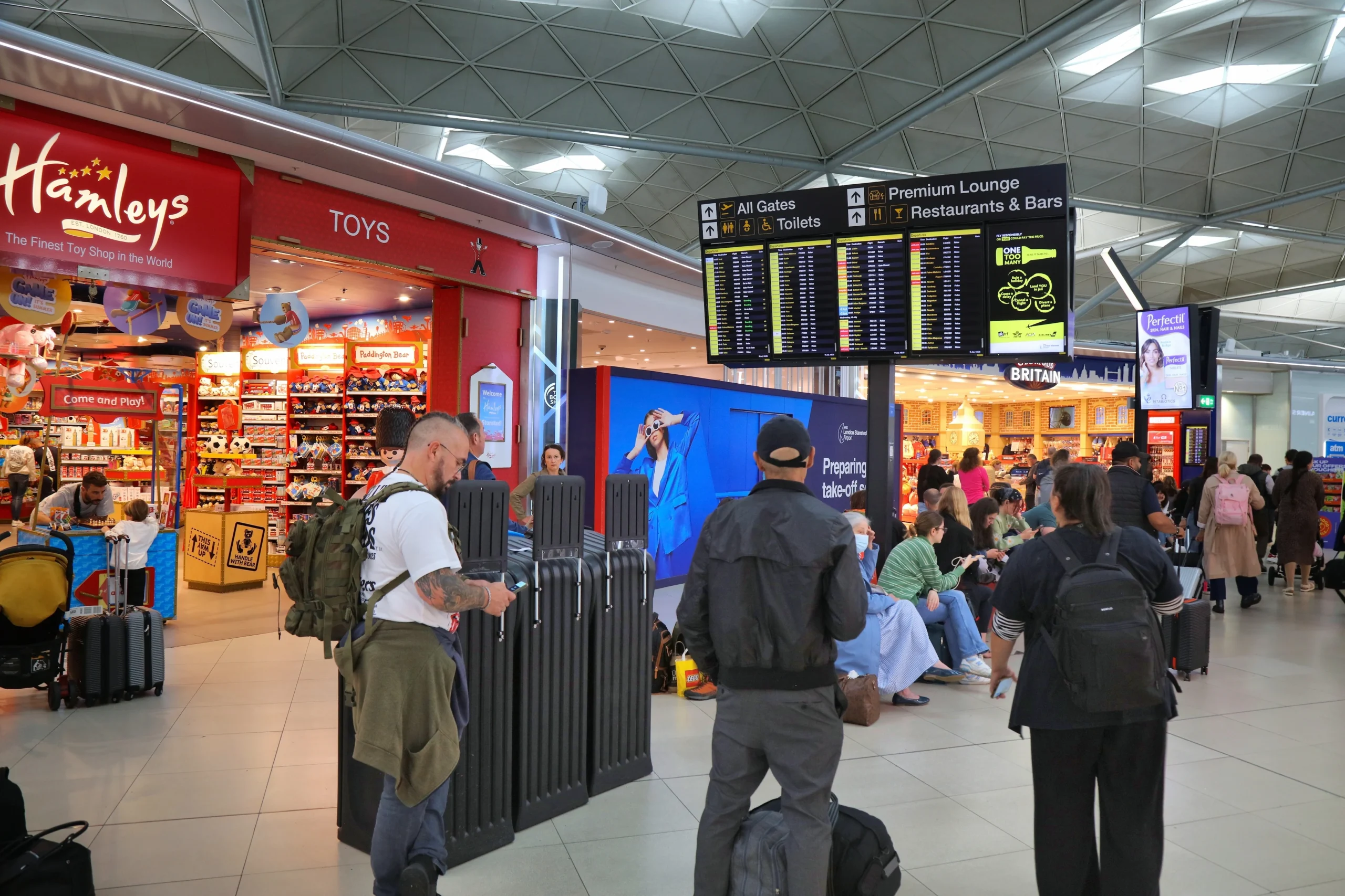 UK travellers shift to off-peak trips as cost pressures persist